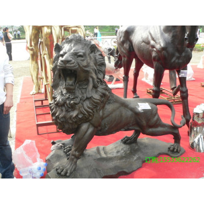 铸铜狮子雕塑 大型铜雕汇丰欧式动物爬狮摆放户外广场 银行企业